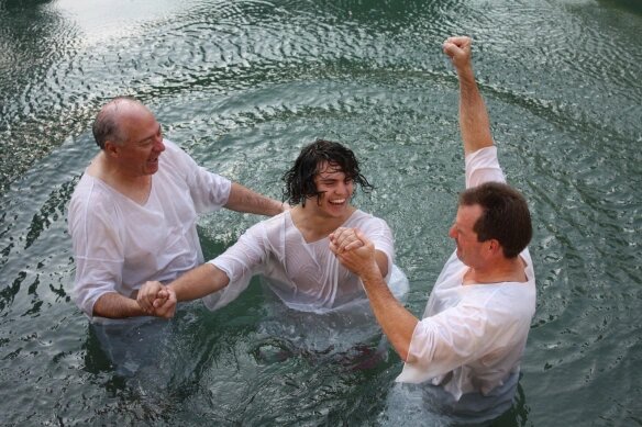 2.Le Baptême : Le Jourdain ou la mer Rouge ?